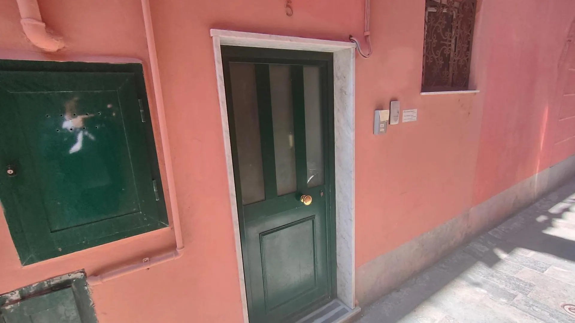 Vaze'S Heart By Holiday World Varazze Italy