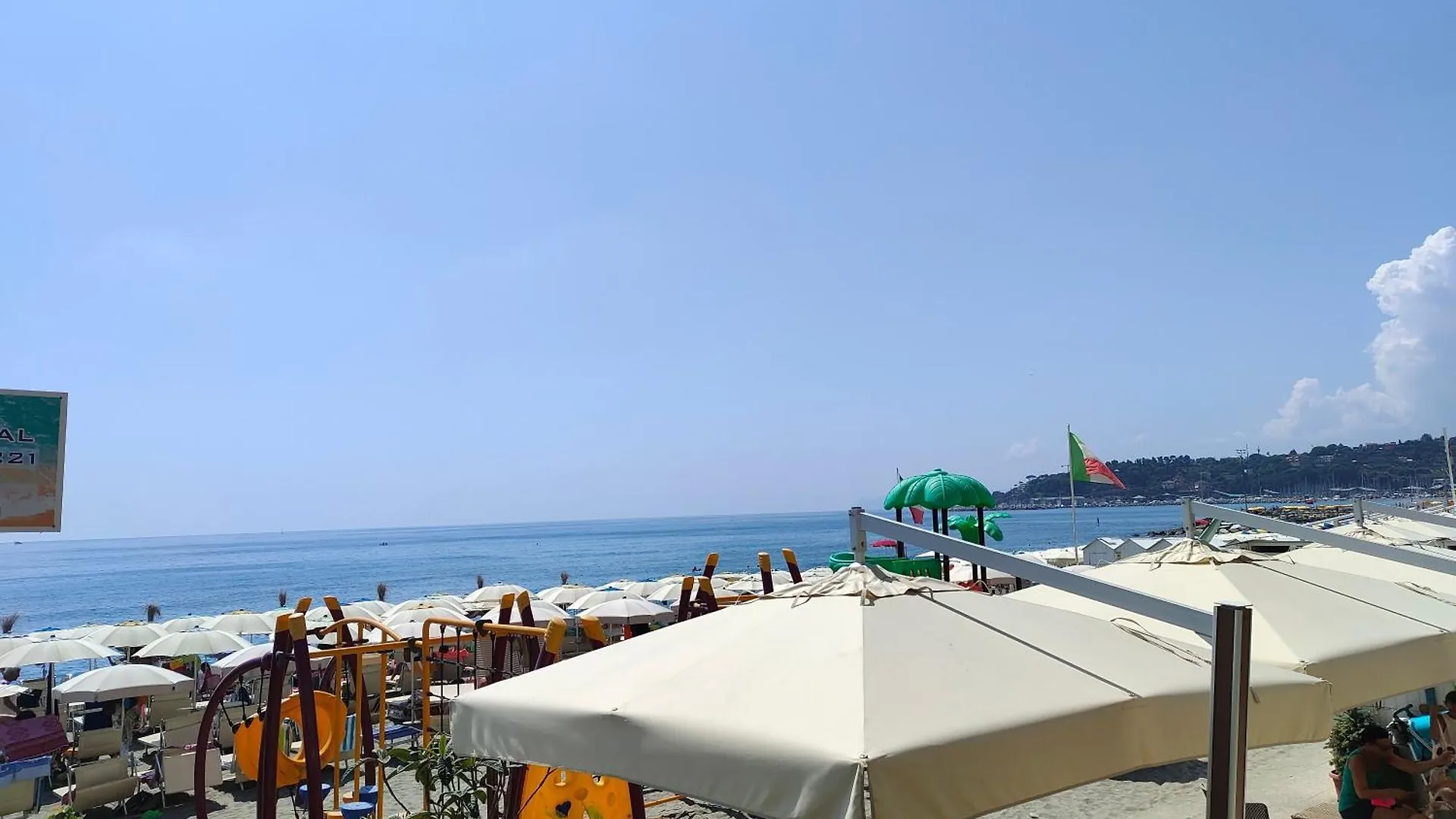 Vaze'S Heart By Holiday World Varazze Apartment